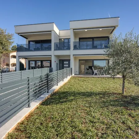 Apartment Adria 2 By Guide