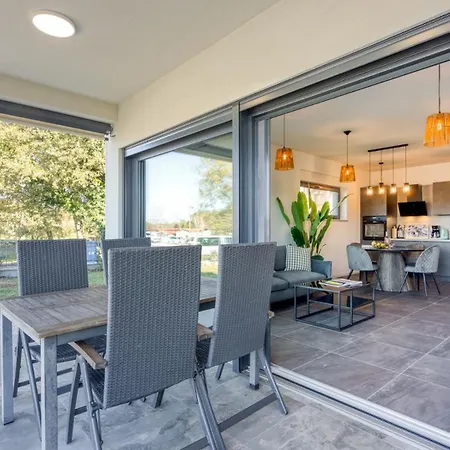 アパート Adria 2 By Guide *